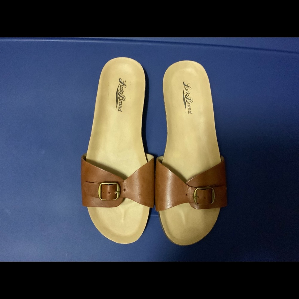 New! Lucky Brand sandals